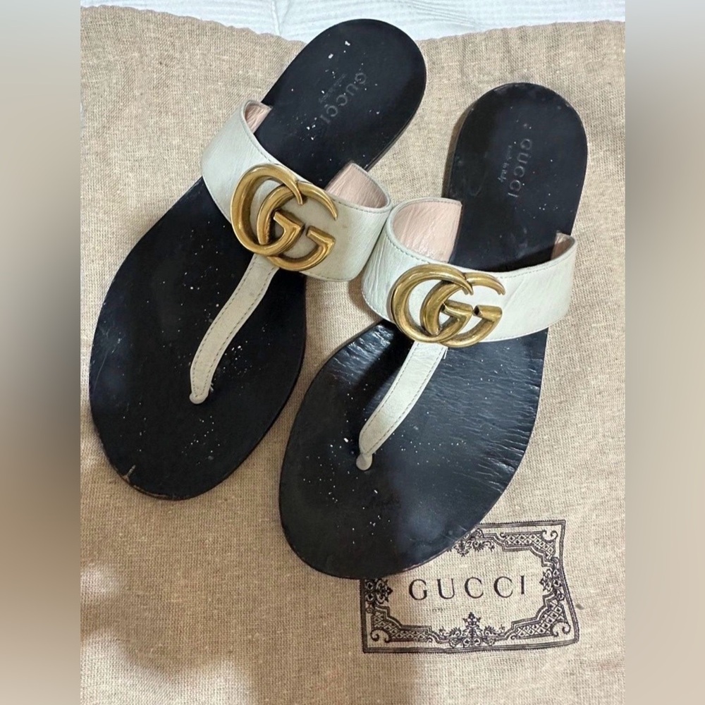 Gucci Black and Cream Sandals with Gold Logo